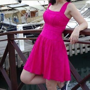 size 4.
Seamline Cynthia Steffe dress. Made in US.